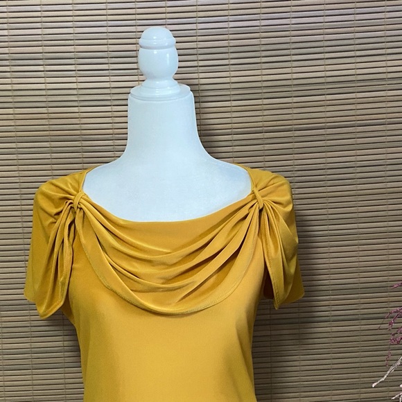 Darling gold blouse with draped neckline - Picture 4 of 10